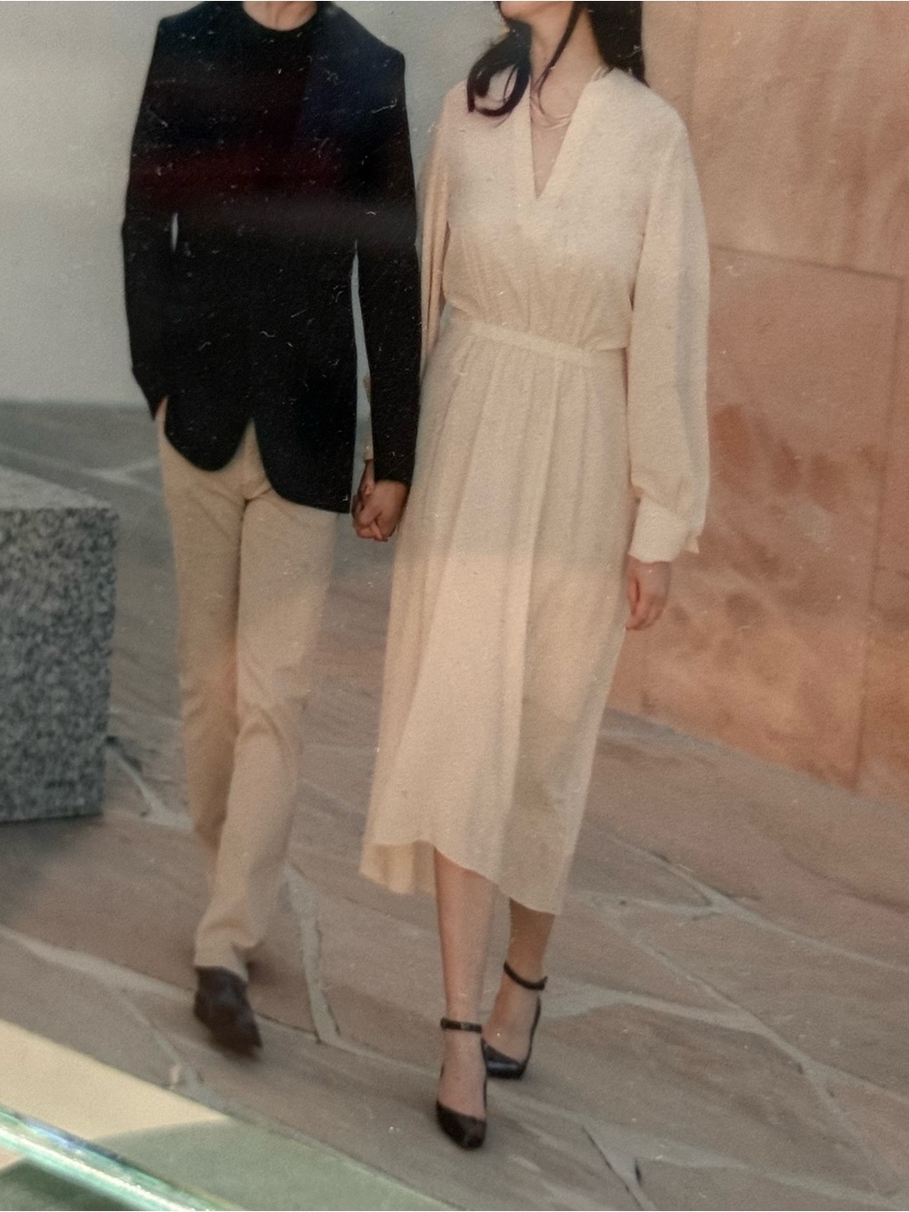 Vince Poet Midi Dress in Sandalwood White Size M